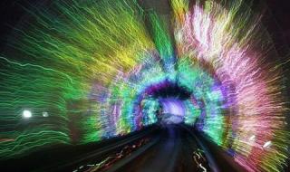 上海外滩隧道车祸 上海外滩隧道车祸